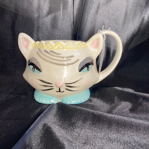 Off white cat face with light yellow crown pet lover mug  16 oz - Picture 3 of 11